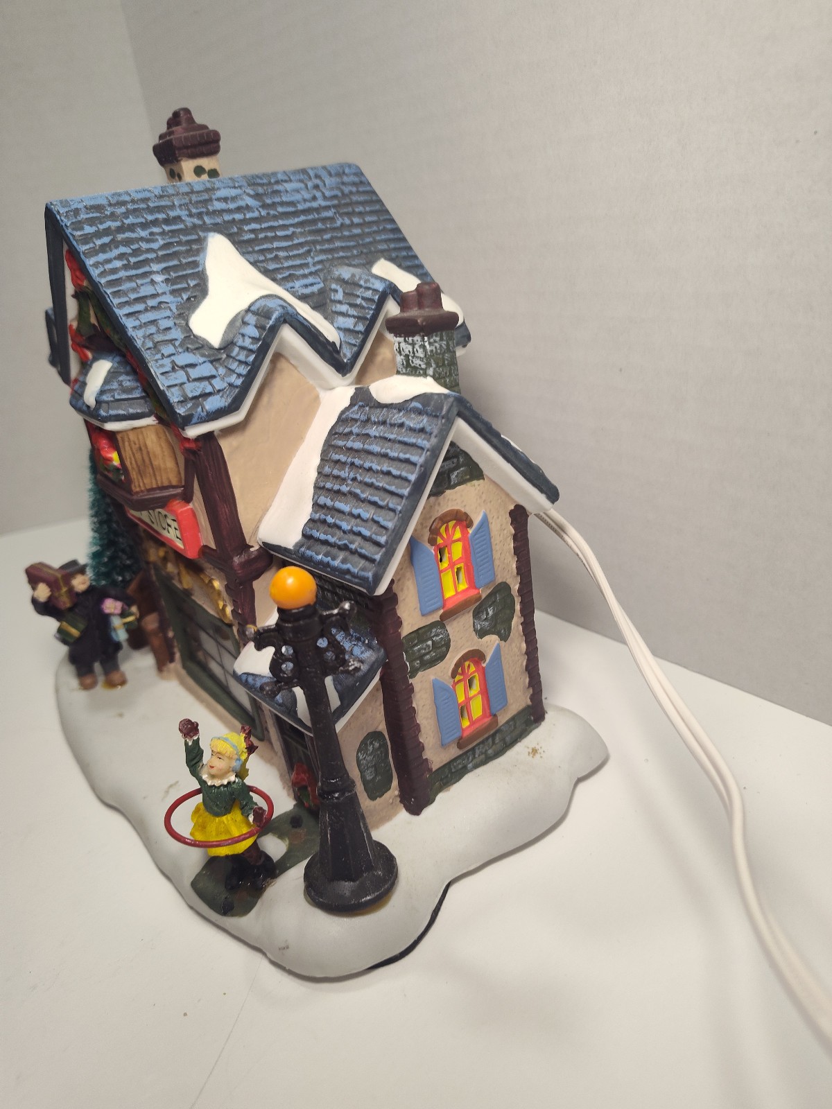 Winter Valley Porcelain Lighted House Toy Store Village w/ Horse Carriage Tested