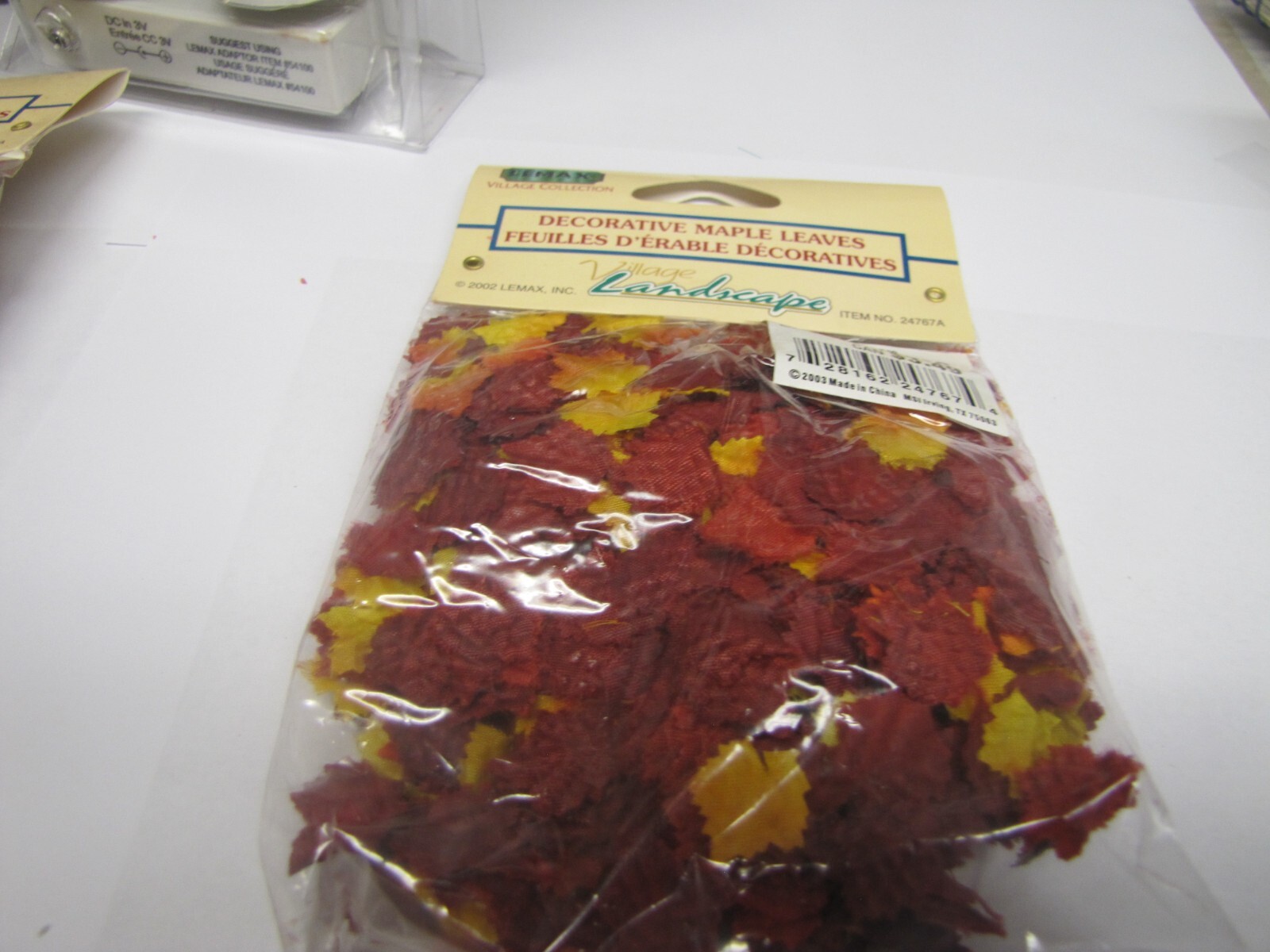 Lemax 24767 2002 Decorative Maple Leaves, Retired, Original Case