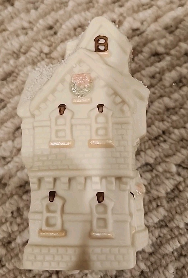 5 Carlton Cards Village Houses Building Figure Decorative Church Bakery Toy VTG