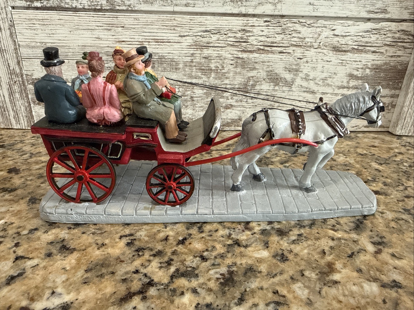 Coventry Cove By Lemax – CARRIAGE RIDE 3841 – Table Accent – 2010