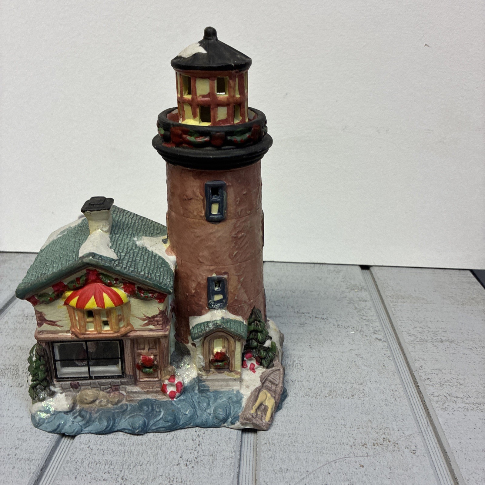 Victorian Hills Christmas Santa’s Lighthouse Lighted House ( No Box )