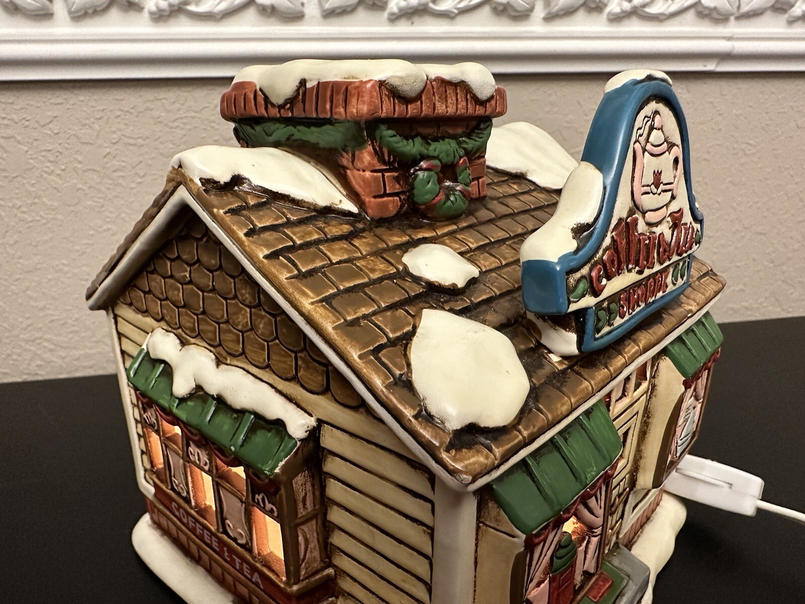 LEFTON 1989 “COFFEE And Tea SHOPPE” Hand Painted Light up Christmas Store