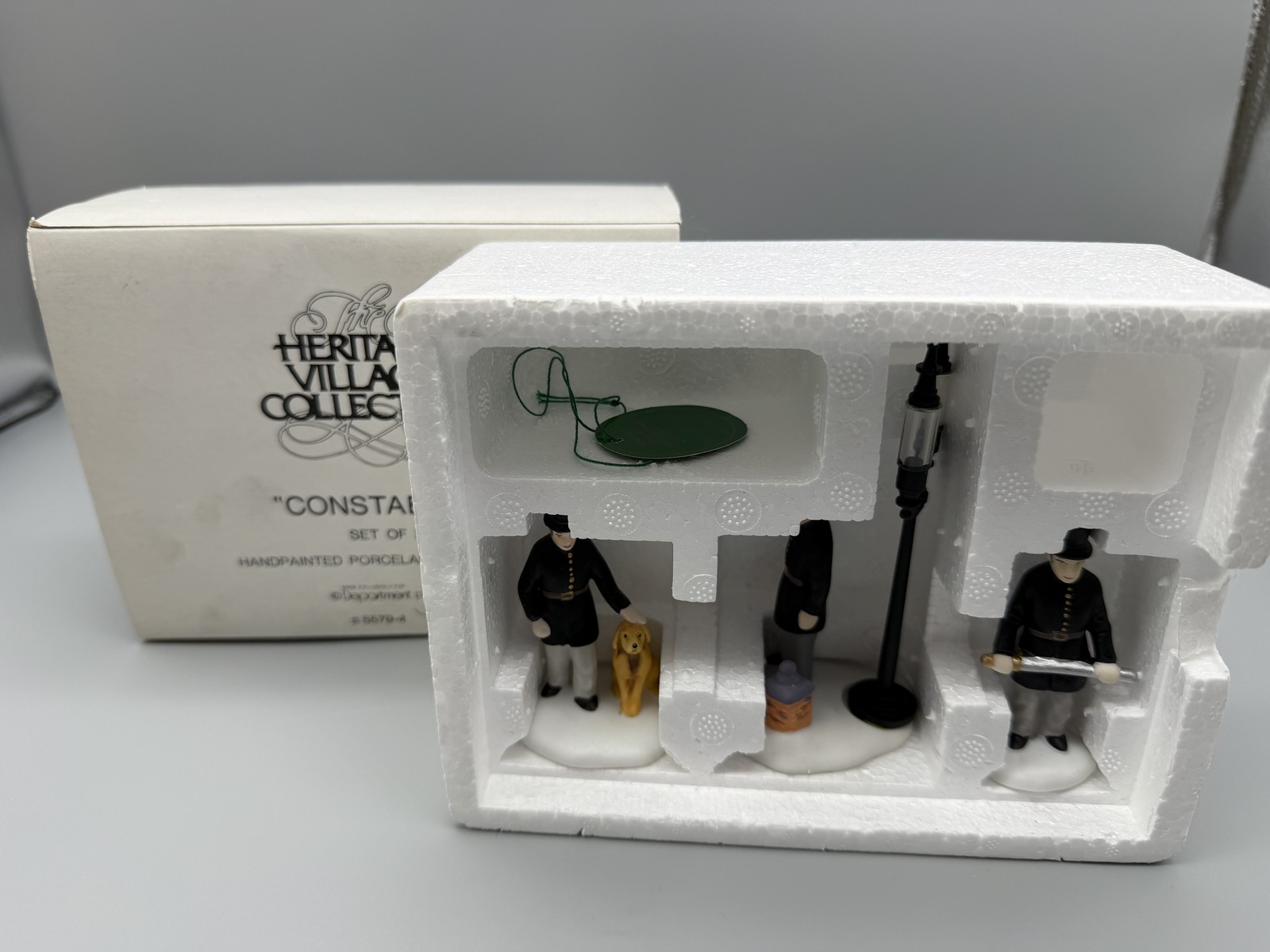 Vintage Dept 56 Heritage Village Constables 3 Porcelain Figurines & Lampppost