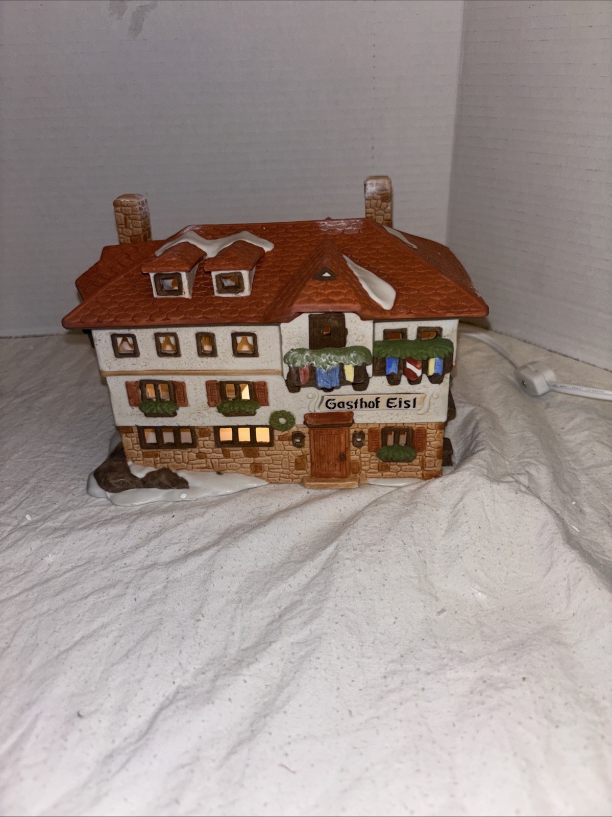 Department 56 Alpine Village “Gasthof Eisl” Hotel Inn Lodge Chateau #6540-4