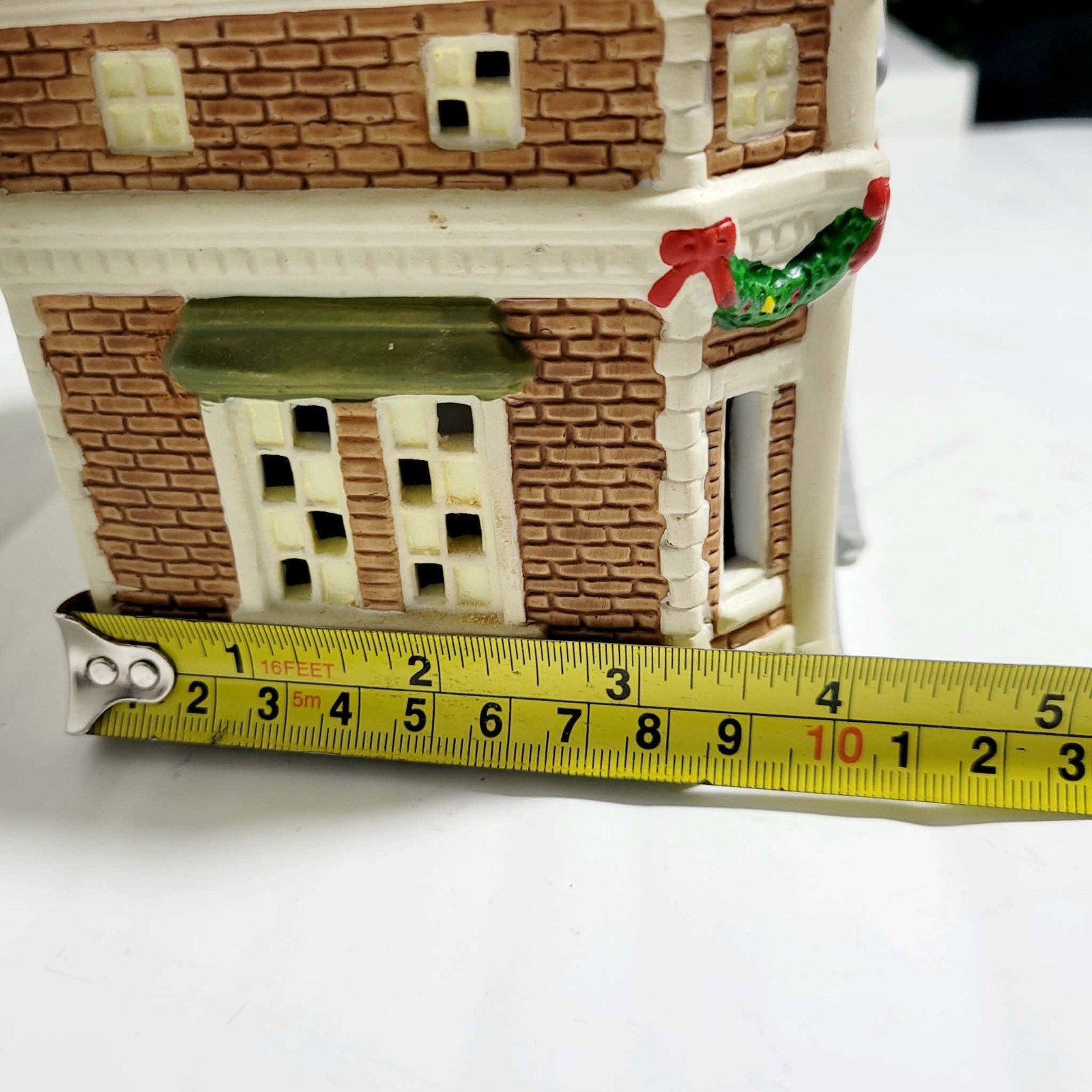 8″ O’Well Dickens Keepsake Museum Figurine Ceramic Vintage Christmas