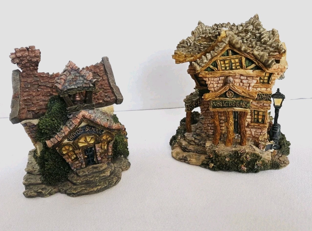 Boyds Bears Bearly-Built Village Lot – Public Library 19006 & Boyds School Resin