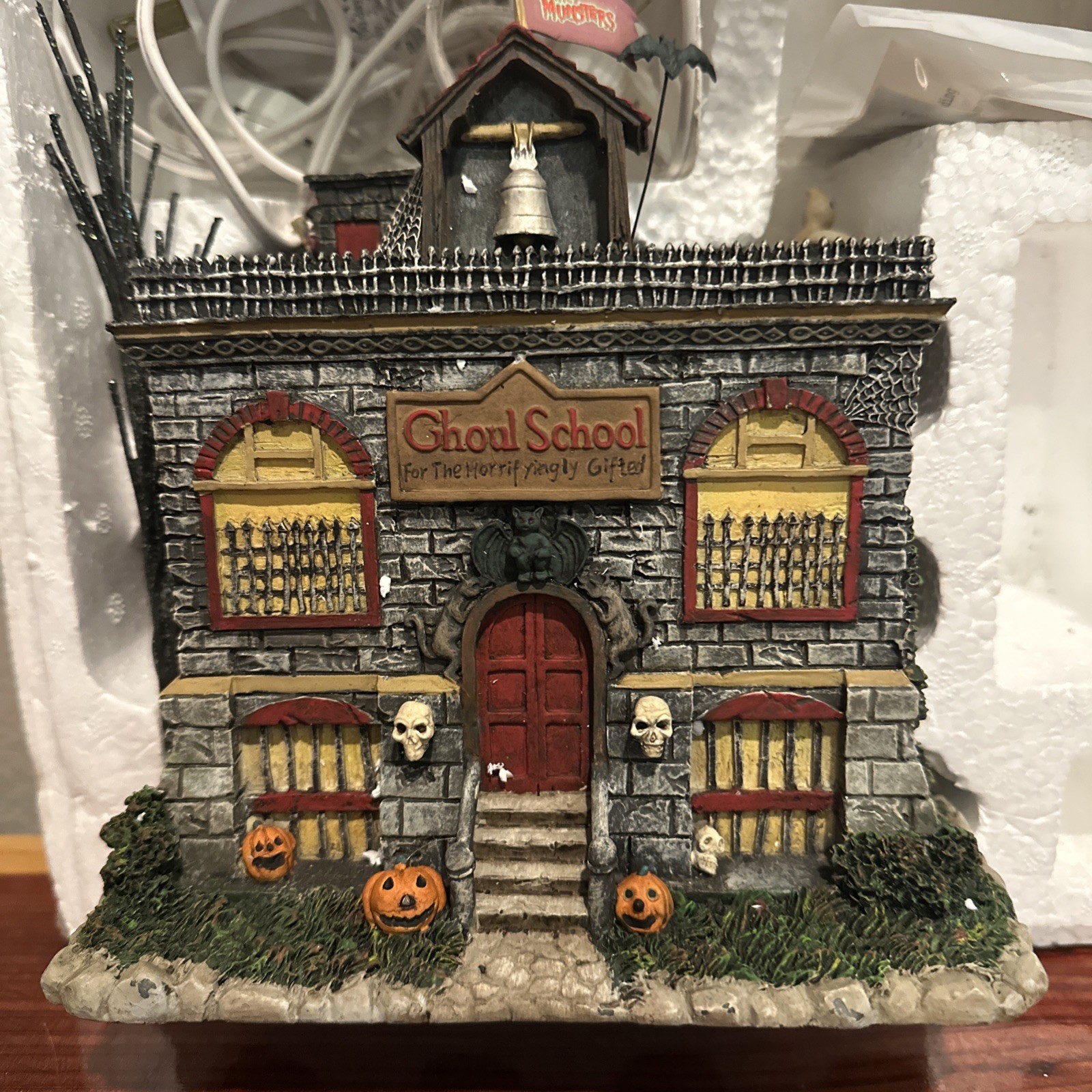 Hawthorne Village The Munsters EDDIE’S SCHOOLHOUSE GHOUL SCHOOL w/ Light COA