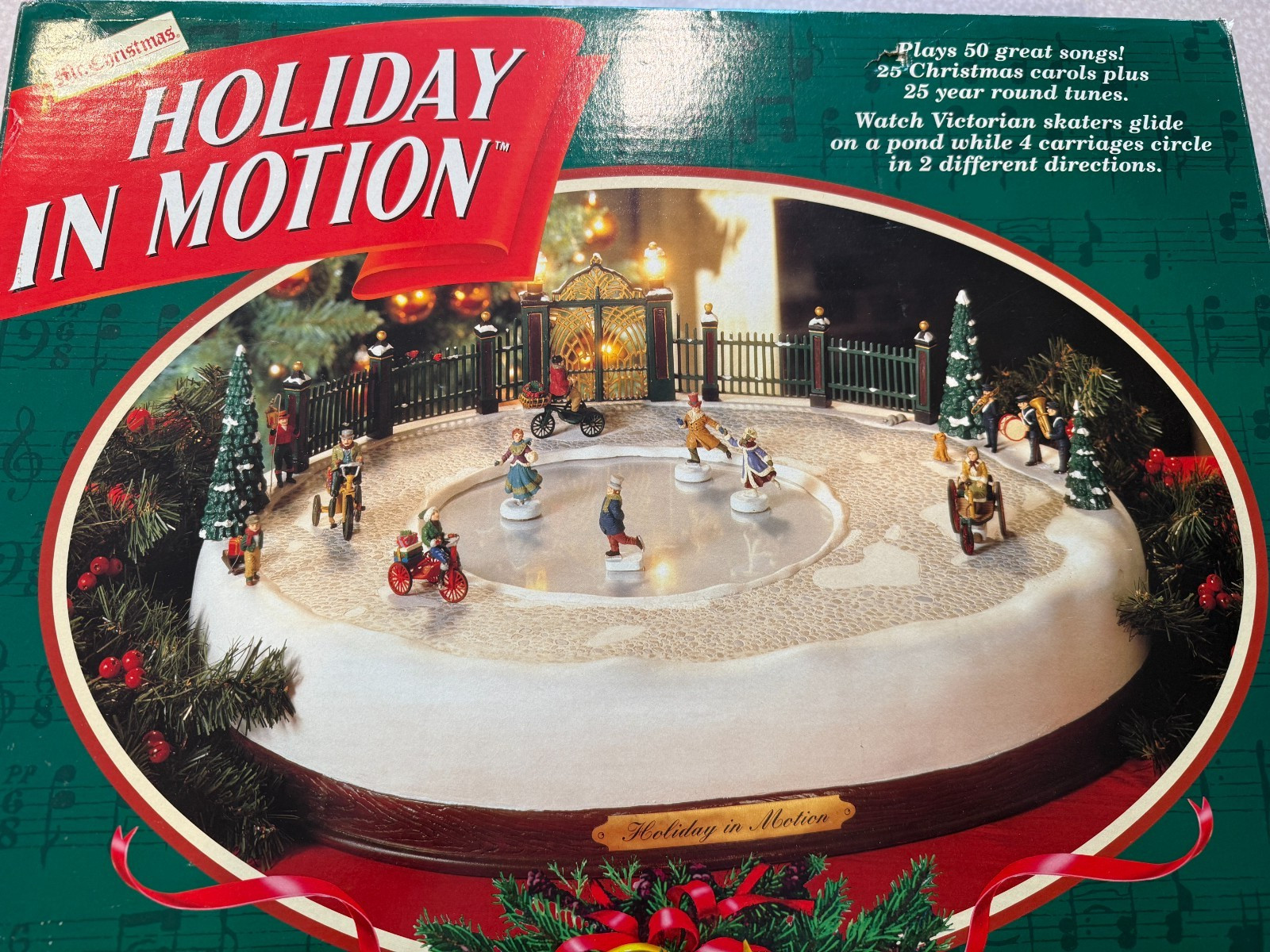 1996 Mr Christmas Holiday in Motion Village Animated Ice Skate Rink Park 50 Song
