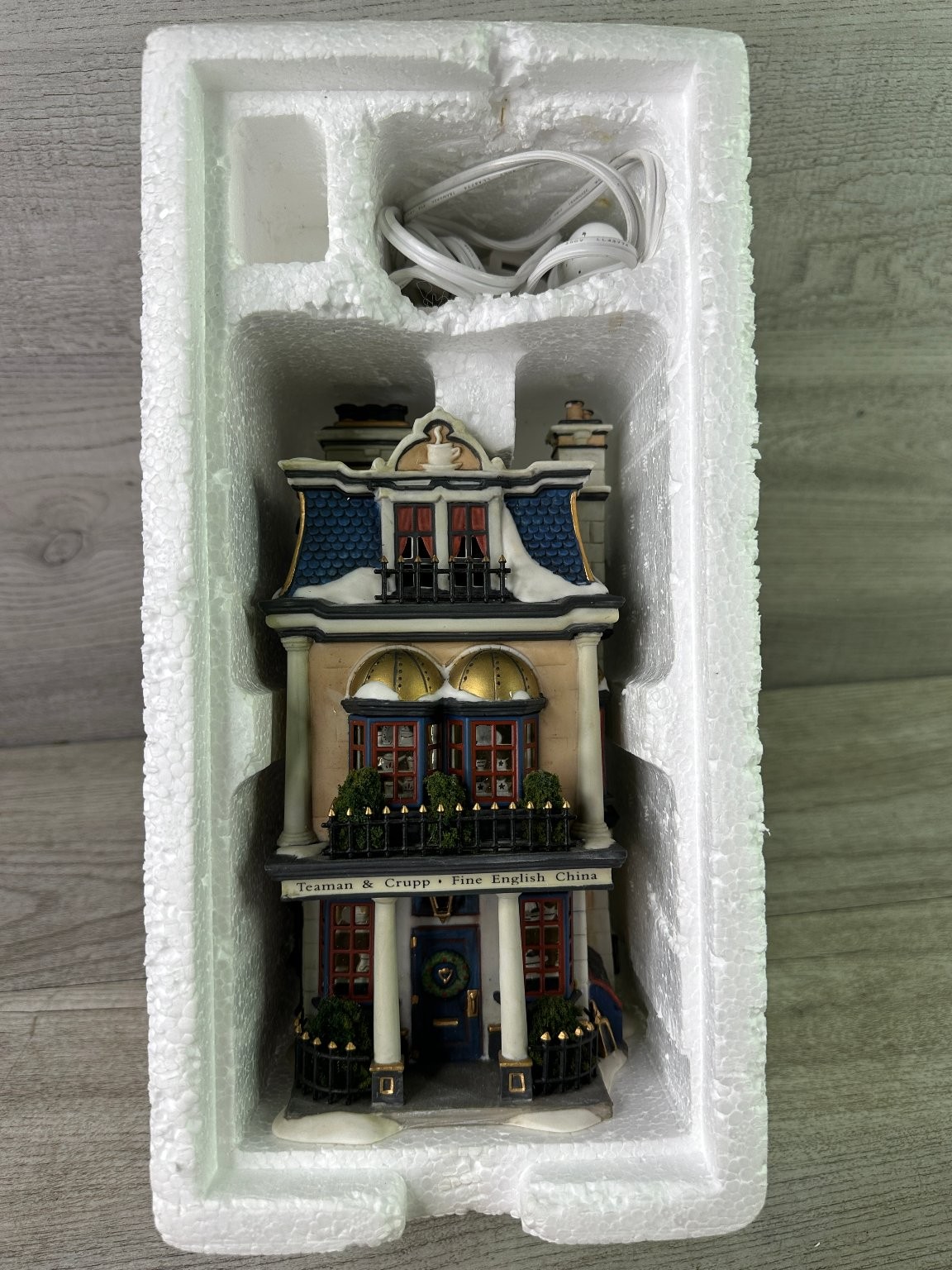 Department 56 Teaman & Crupp China Shop Christmas Dickens Village Lighted 1998