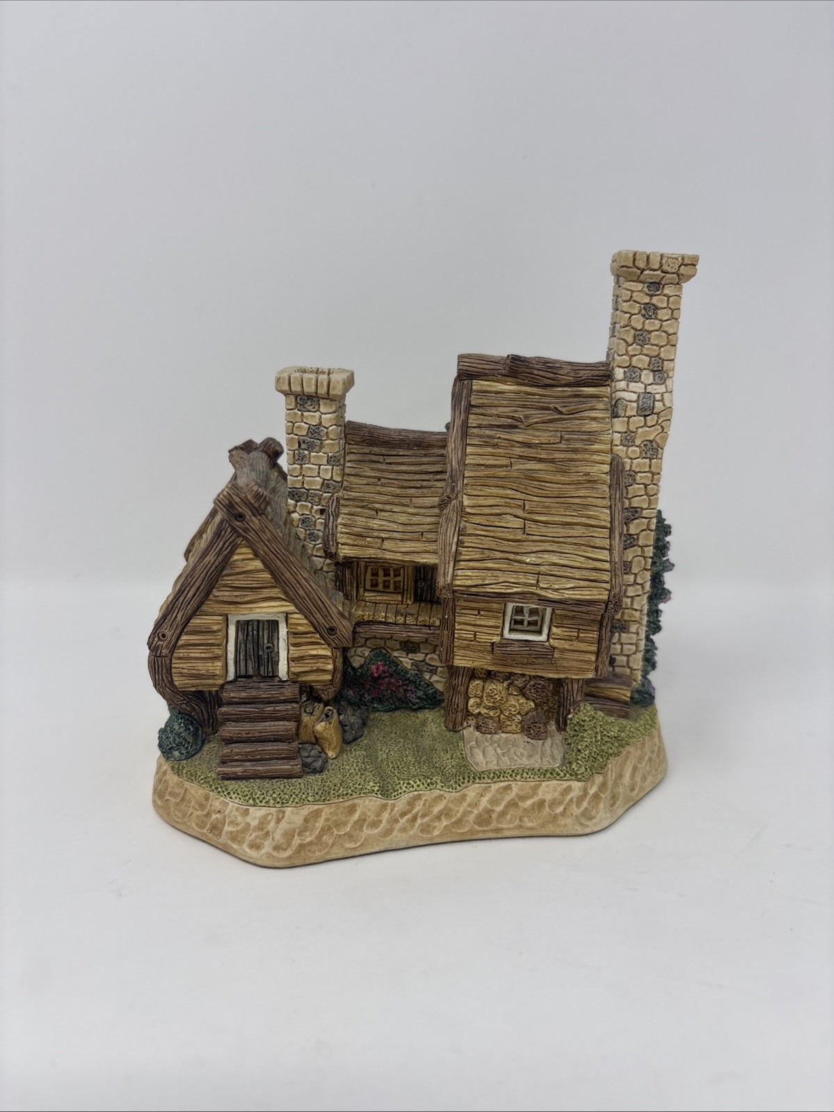 David Winter cottages The Charcoal Burner’s d1026 1998 member only collectible