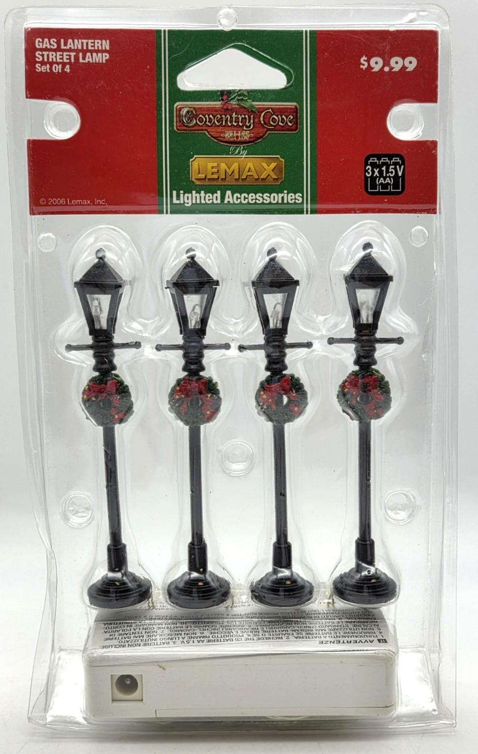 Lemax Set of 4 GAS LANTERN STREET LAMPS w/ Red Ribbon Bows Wreath Coventry Cove
