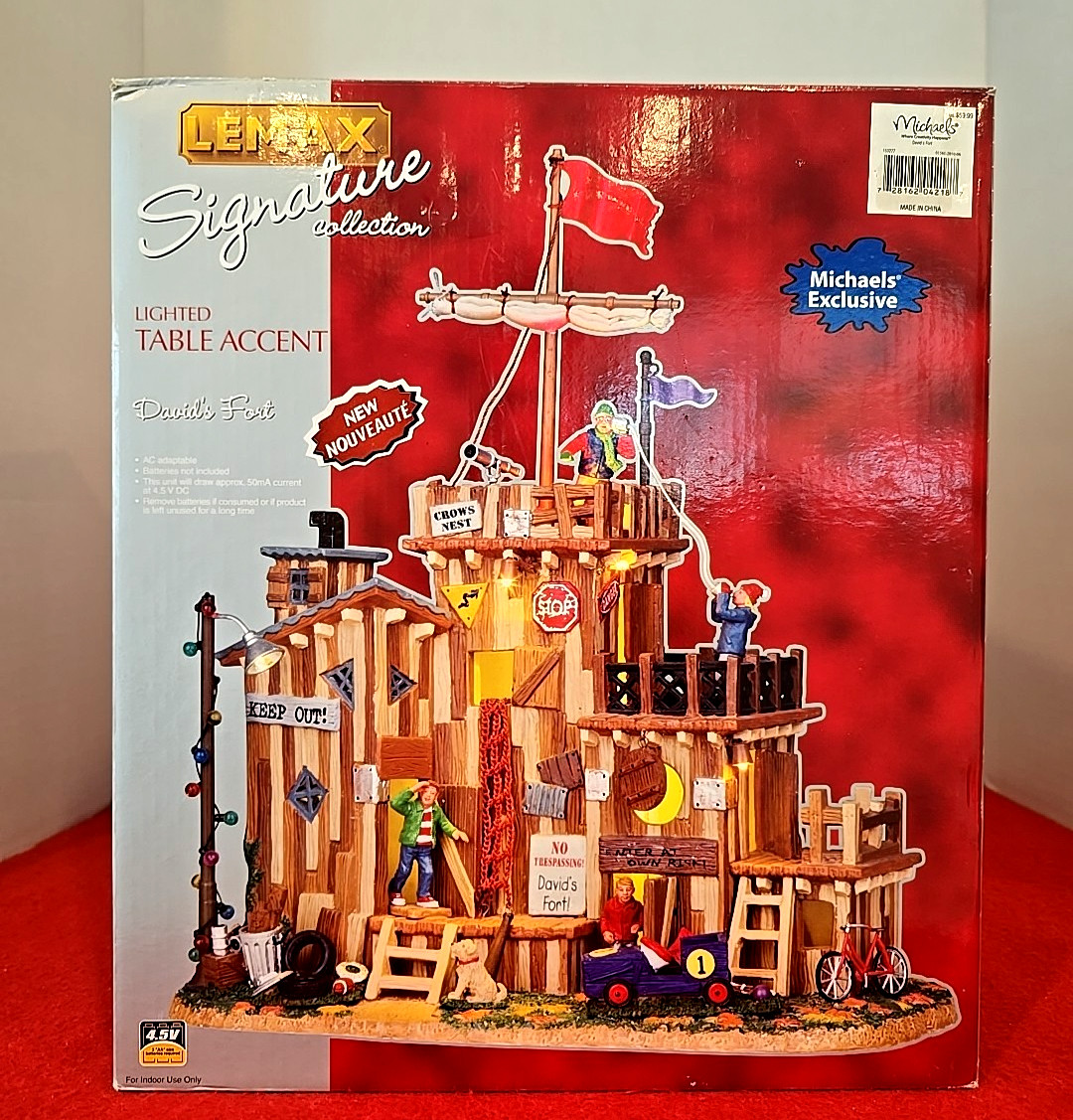 LEMAX DAVID’S FORT-LIGHTED HOLIDAY VILLAGE RETIRED MINT MINT COND. SEE PICS.