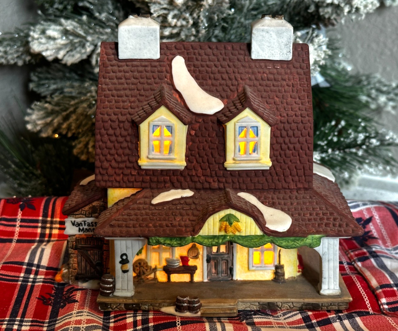 Dept 56 Van Tassel Manor New England Village Series Christmas House