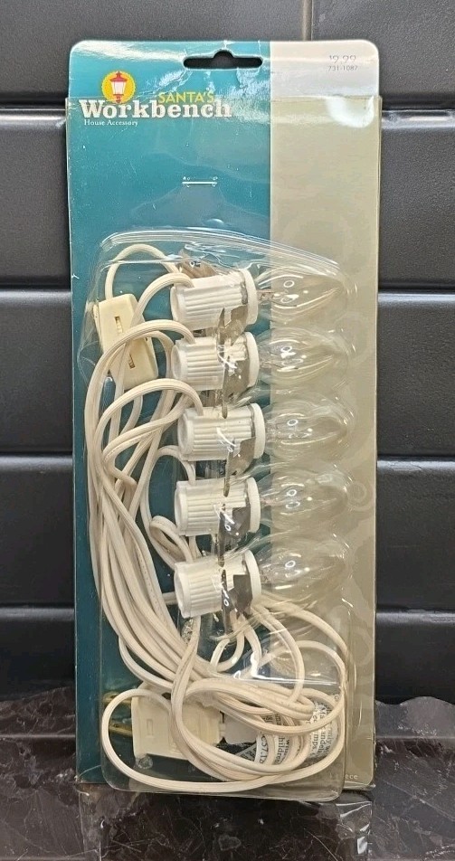 Santas Workbench 5 Light Cord Set For Porcelain Lighted House 2004 Jo-Ann Stores