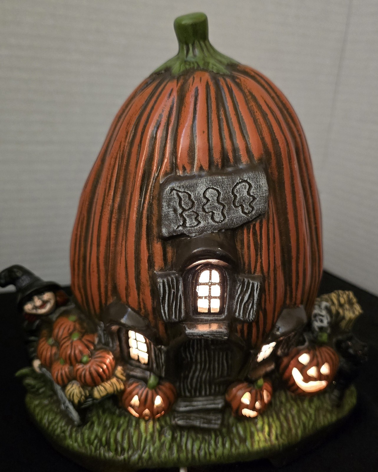 Vintage Modern Lightcraft 1982 Halloween Witch Pumpkin Den Light Up House