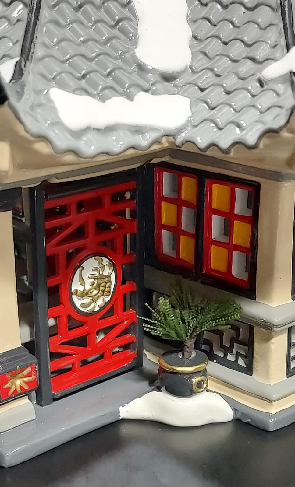 Dept 56 Snow Village Lucky Dragon Restaurant – Excellent Condition