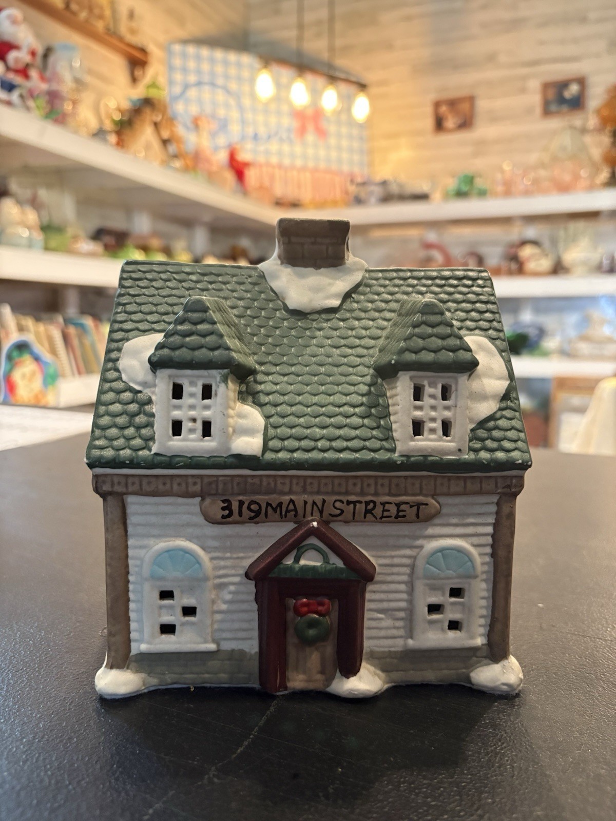 Winter Valley Villages 319 Main Street Porcelain Lighted House w/ Box