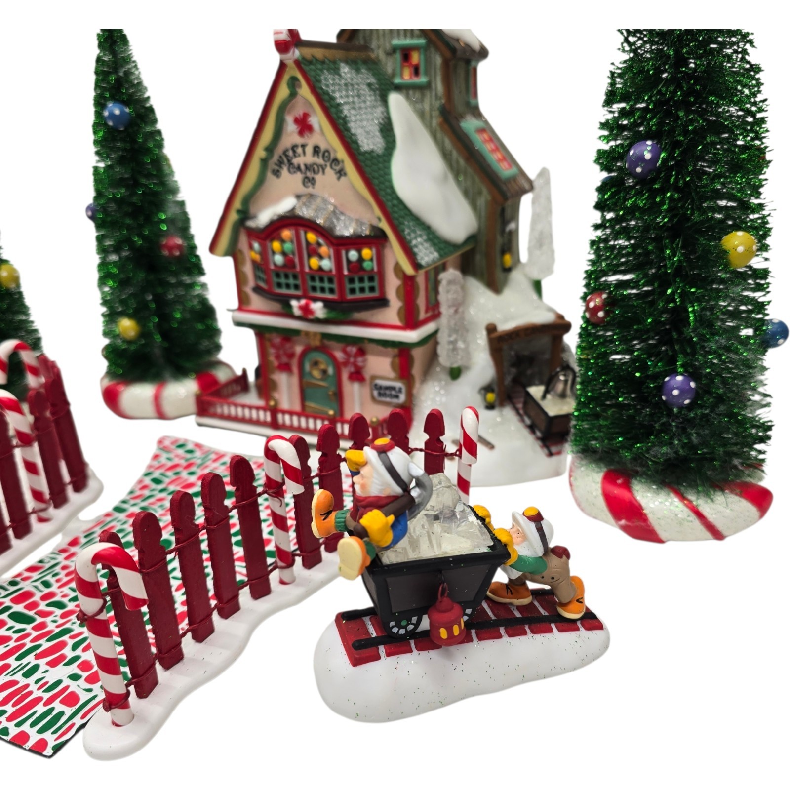 Department 56 North Pole Series Gift Set #56725 Sweet Rock Candy Co. Village