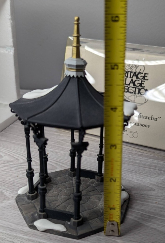 Dept 56 Heritage Village Accessories “Town Square Gazebo” 5513-1 RETIRED in Box