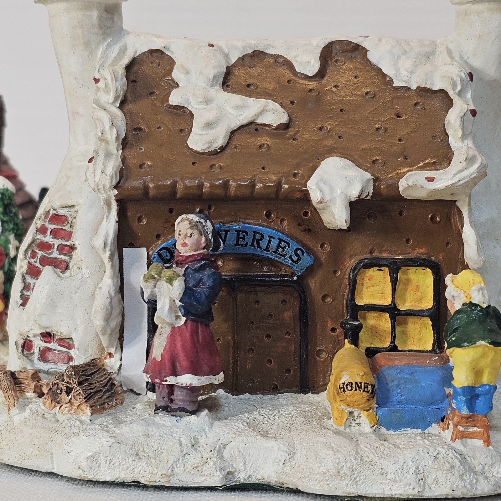 Vtg 1995 Santa’s Town- Post Office,Santa’s House,G.bread bakery. Reindeer Barn