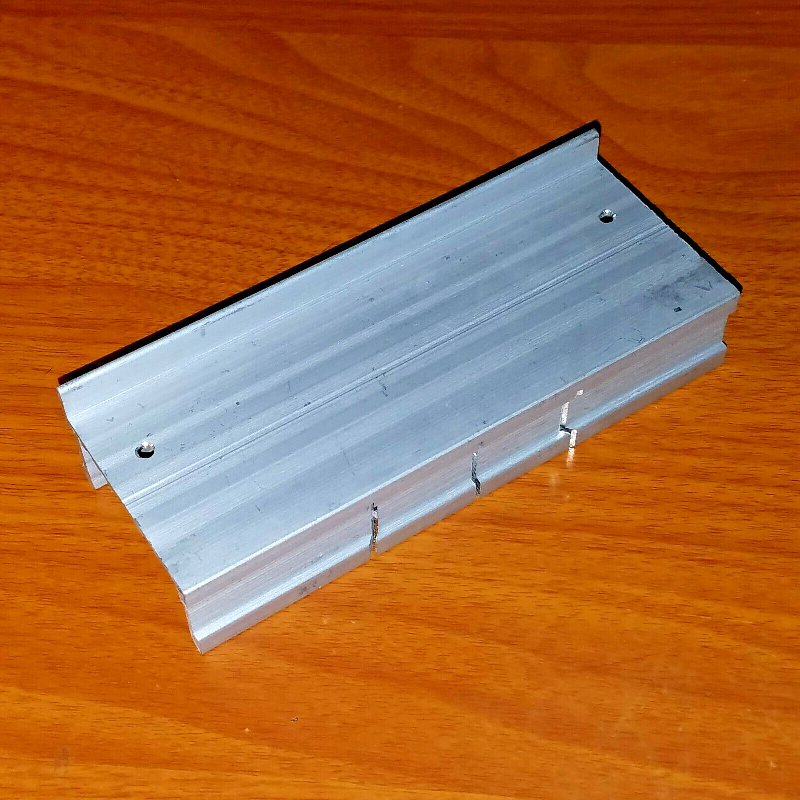 Hobby Tool Aluminum Miter Box #70520 (5″ Length 1 5/8″ Wide & 3/4″ Deep)