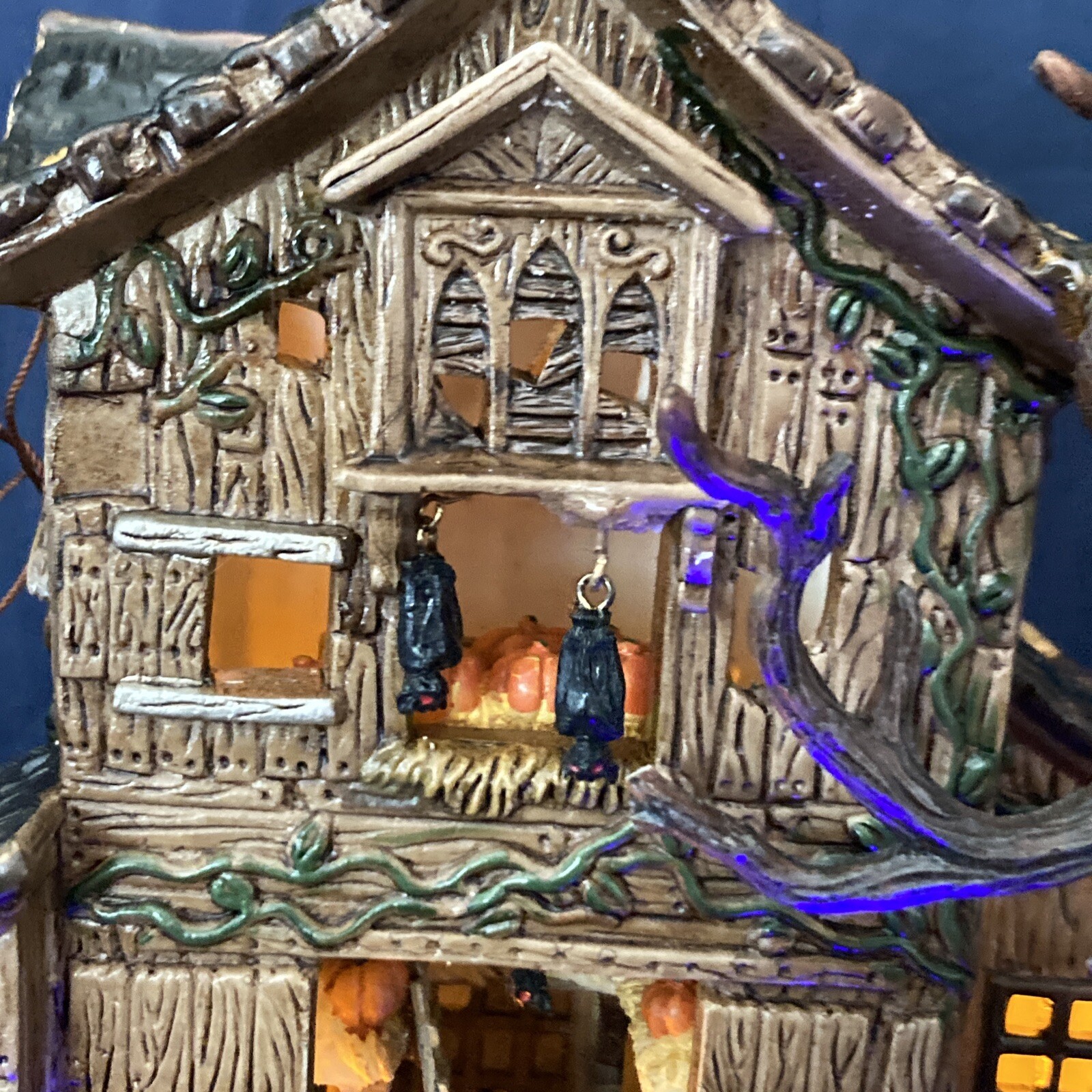 Lemax Creepy Barn Lighted Building Pumpkin Hollow Collection 2005 869