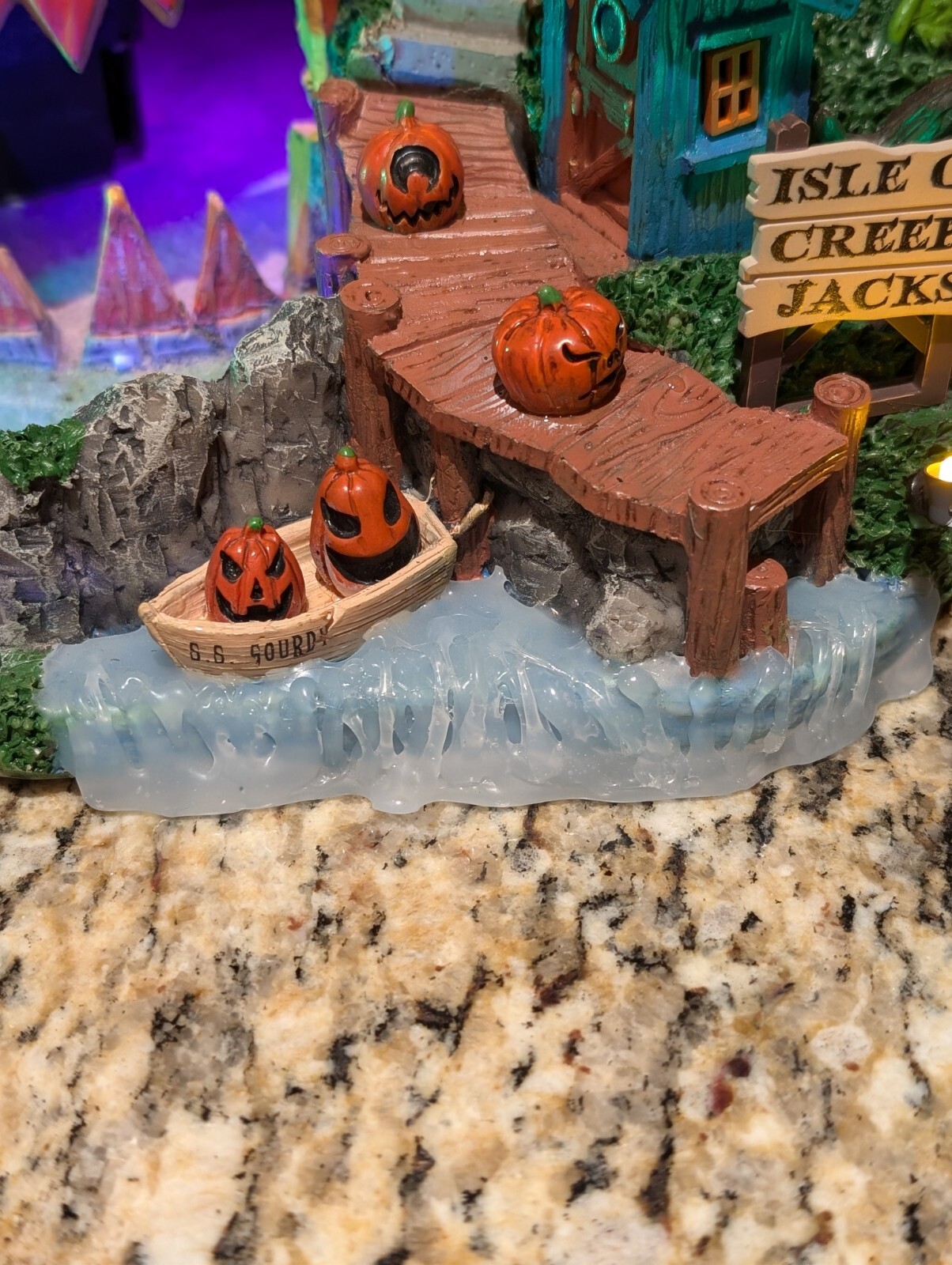 Lemax Spooky Town Isle Of Creepy Jacks 2021 READ DESCRIPTION
