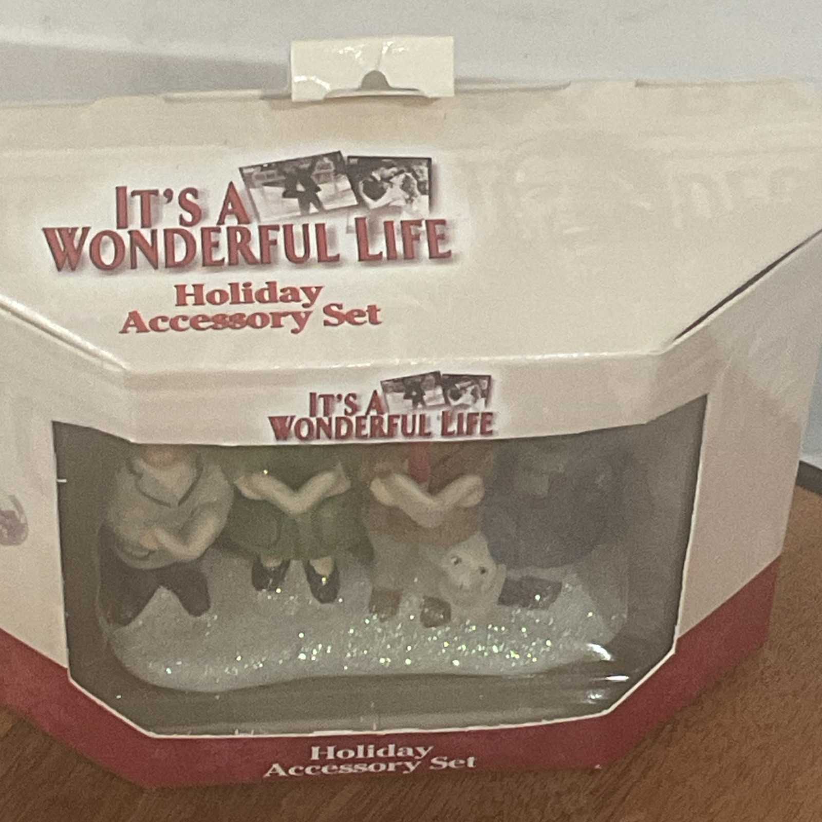It’s a Wonderful Life Carolers Holiday Accessory Set 2005 Enesco NIB NEW