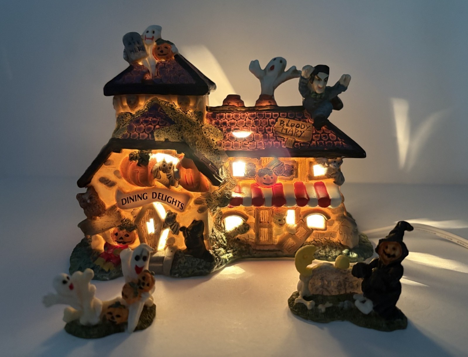 Hand Painted Porcelain Lighted Haunted House Dining Delights Light & Figures FSH
