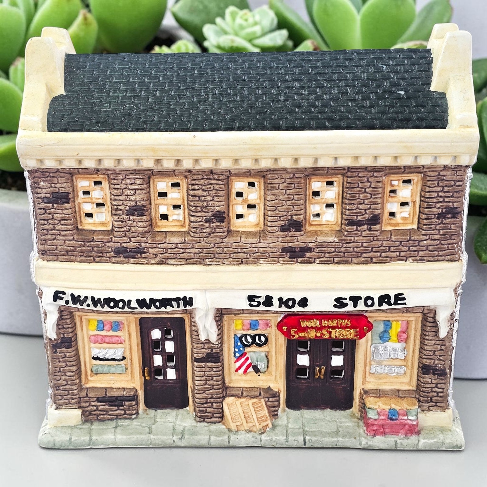 VTG Christmas Village House Light Woolworths 5¢ & 10¢ Five & Dime American READ