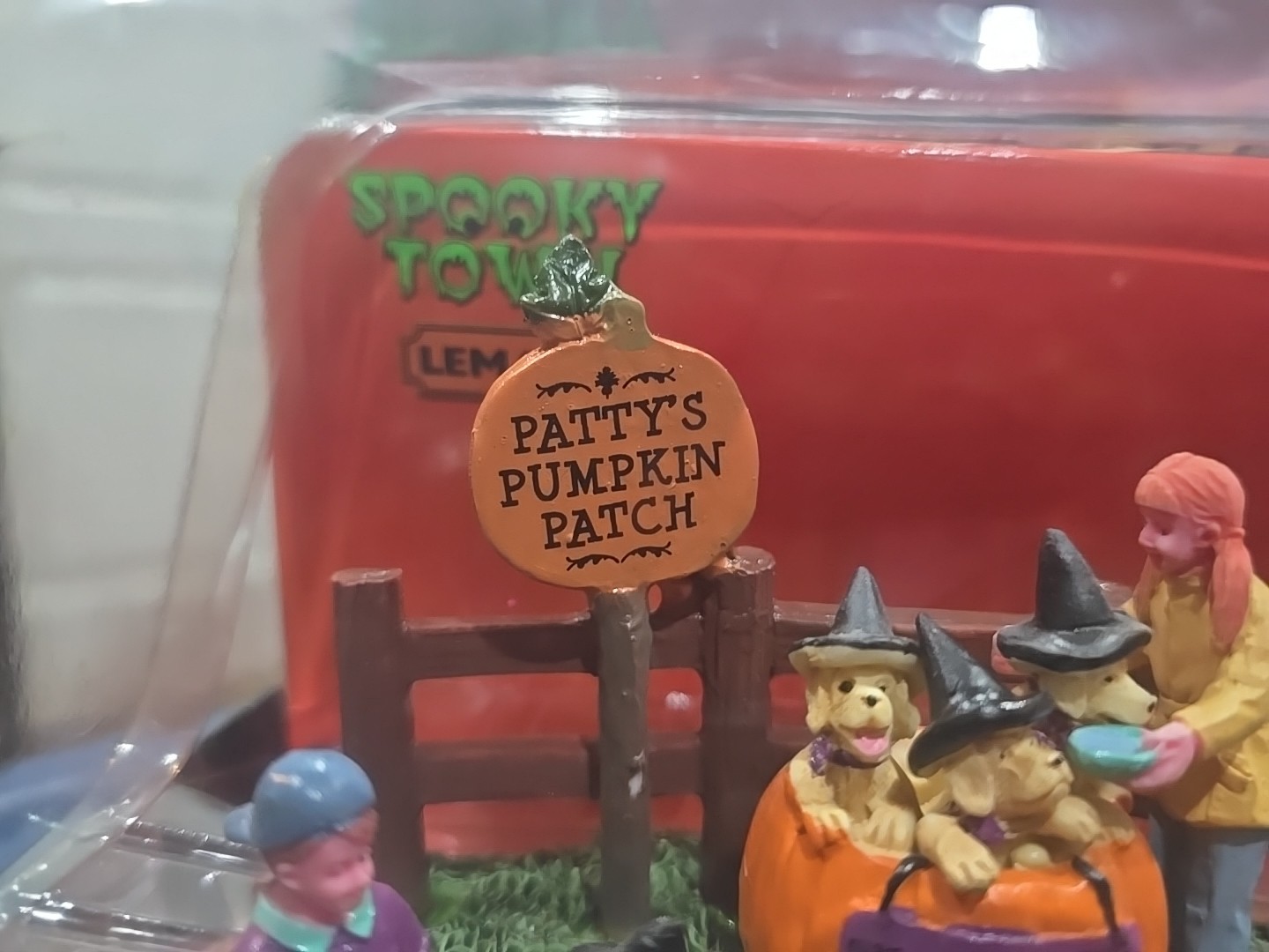 2016 Lemax Spooky Town Patty’s Pumpkin Patch Halloween Pupkins For Sale Retired