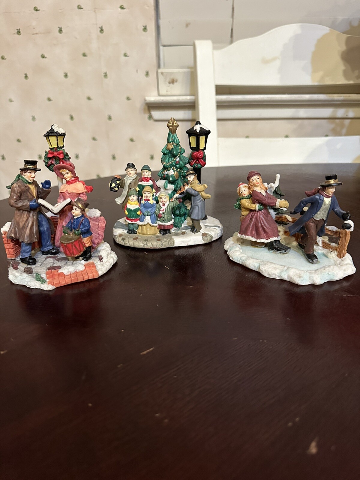 Mervyns ? Unbranded Christmas Village- 2.5 To 4 Inches Tall Lot Of 3