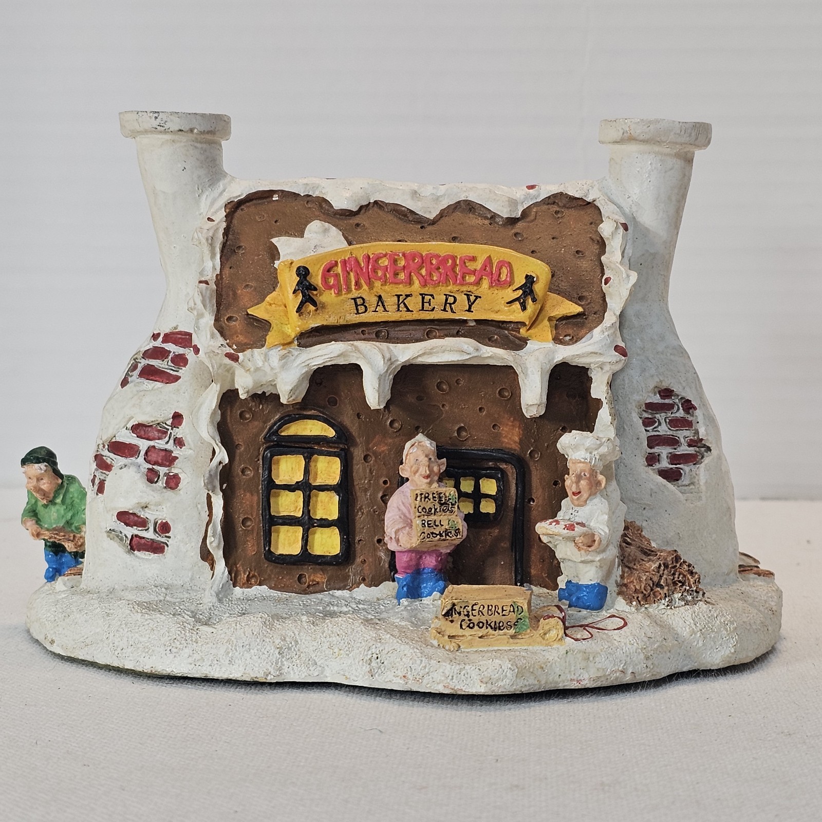 Vtg 1995 Santa’s Town- Post Office,Santa’s House,G.bread bakery. Reindeer Barn