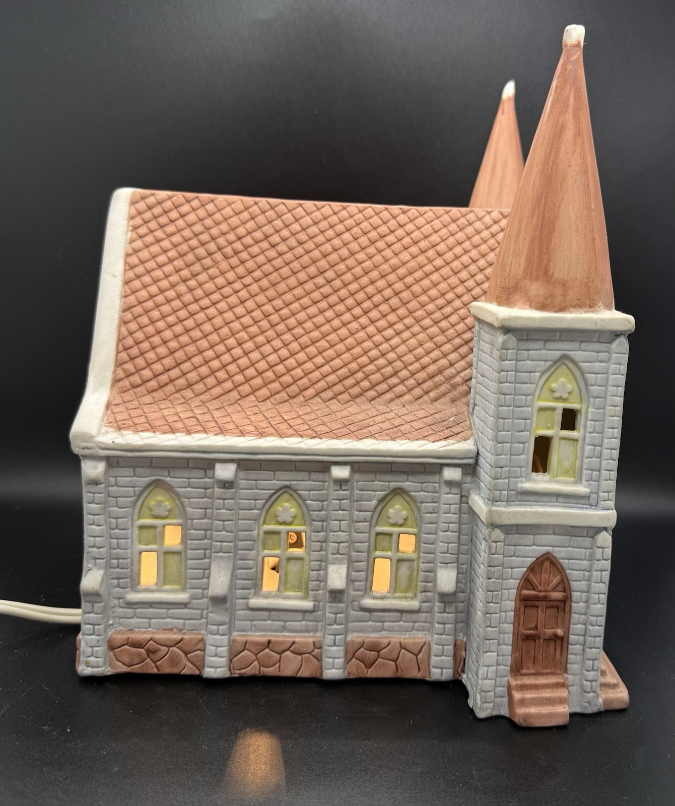 1991 Dickens of London Porcelain St. James Church Illuminated Christmas