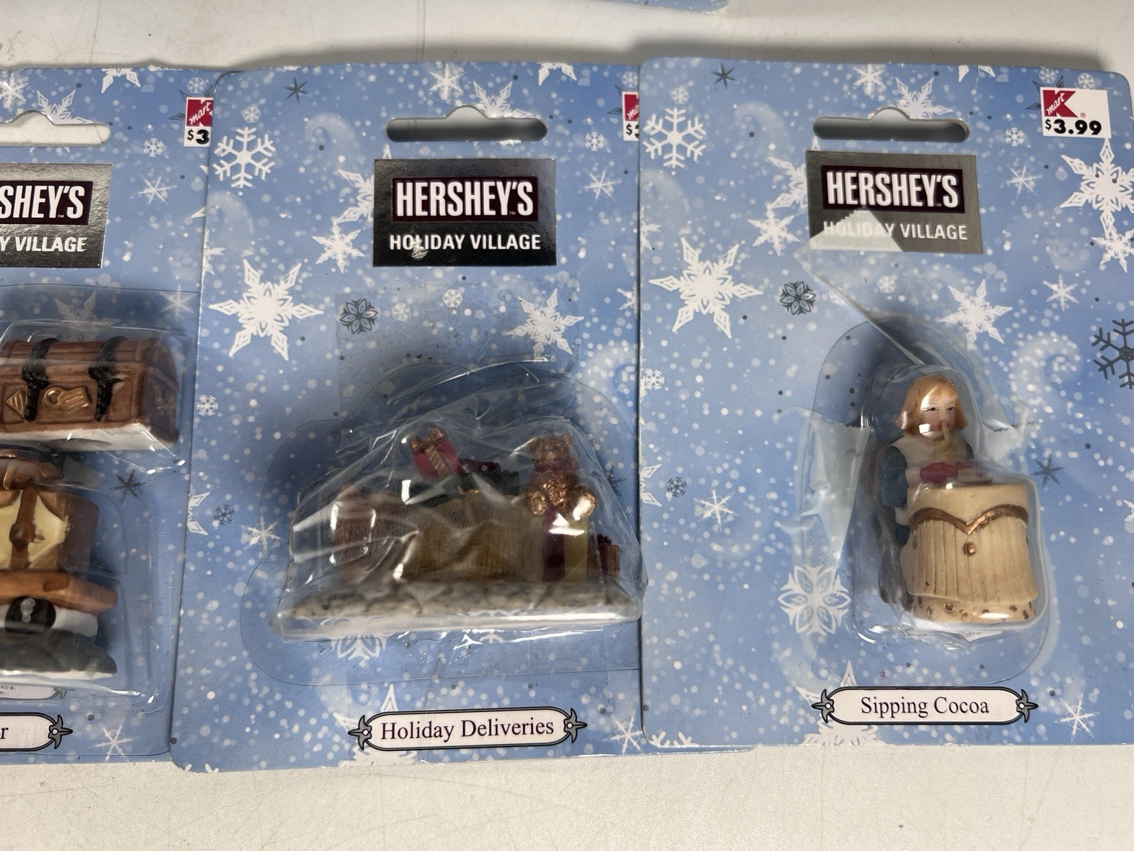5 Hershey’s Holiday Village Pieces Village Tree Charity Baskets Train Porter