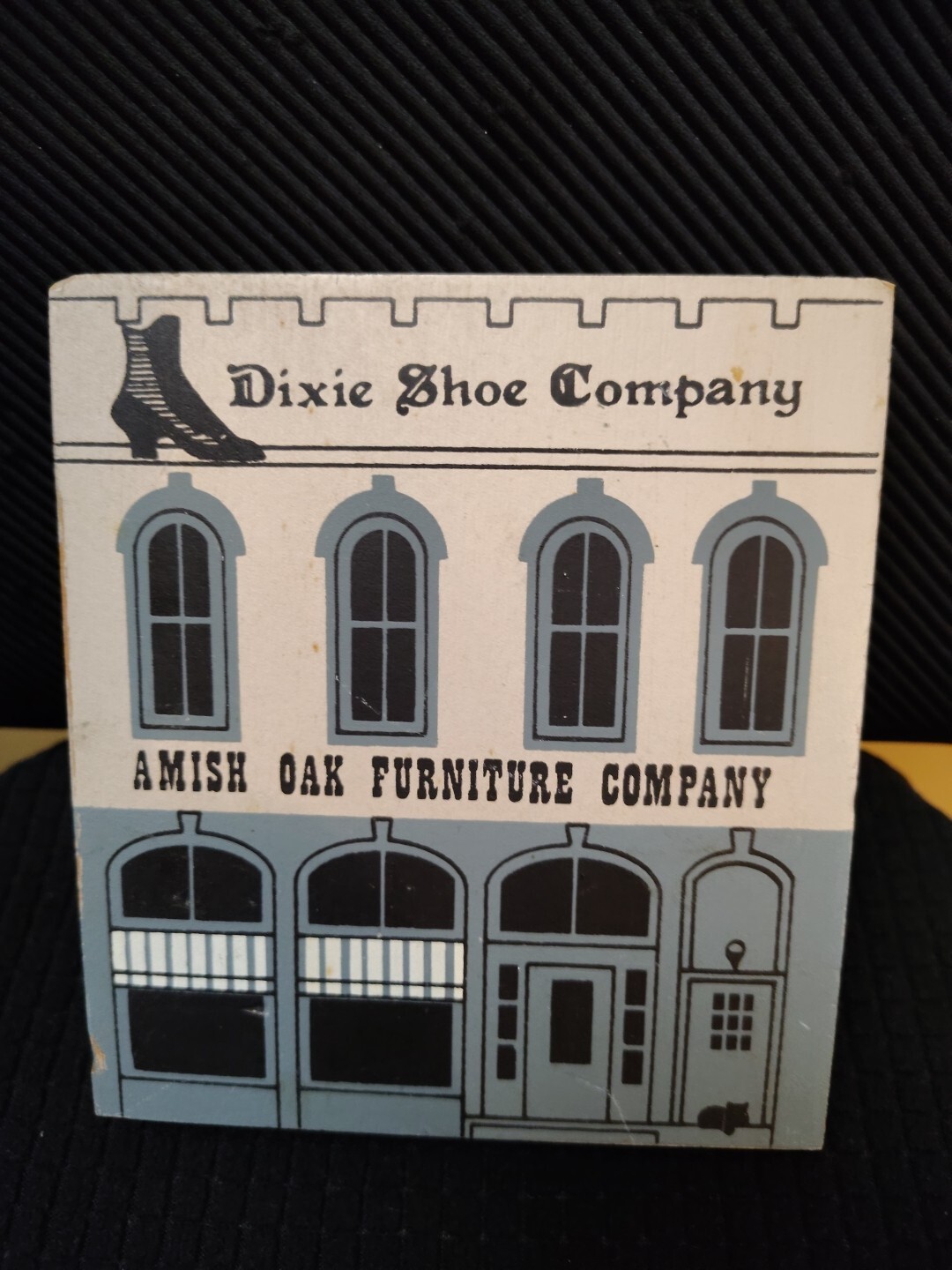 The Cats Meow 1987 Amish Oak Furniture Dixie Shoe Company Wooden Village