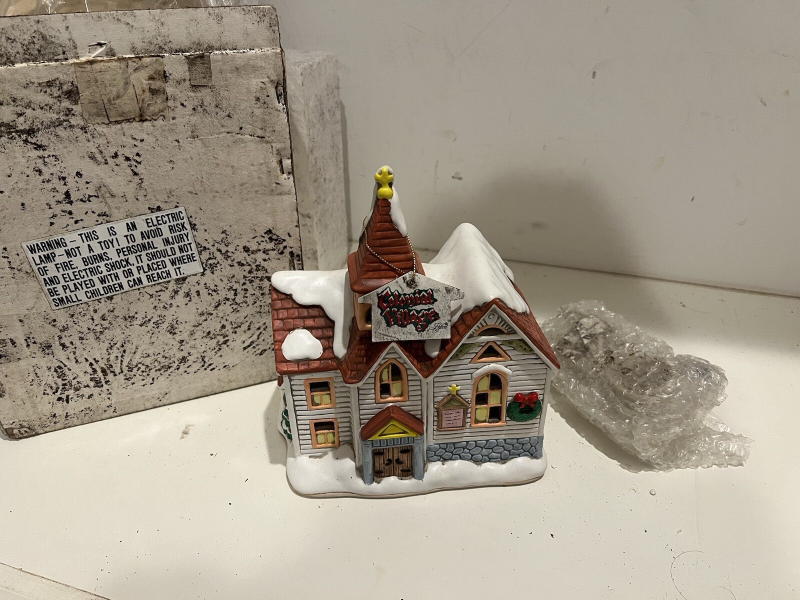 1987 Lefton Colonial Village Lighted Church Chapel #06334 By Byron Wood