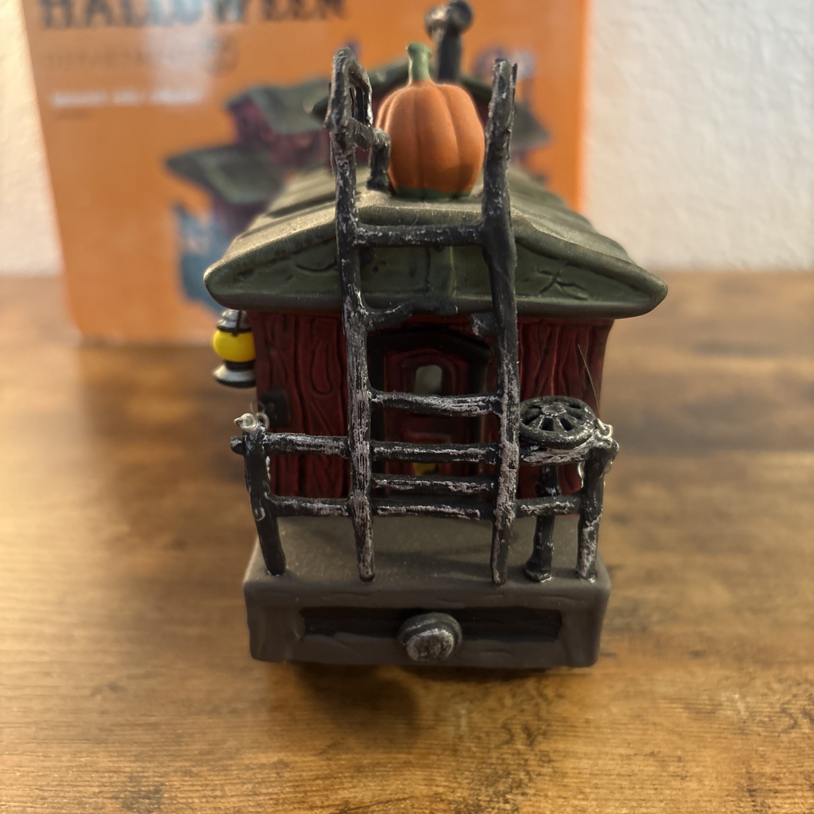 Dept 56 Snow Village Halloween Haunted Rails Caboose 4020957 Department 56 train