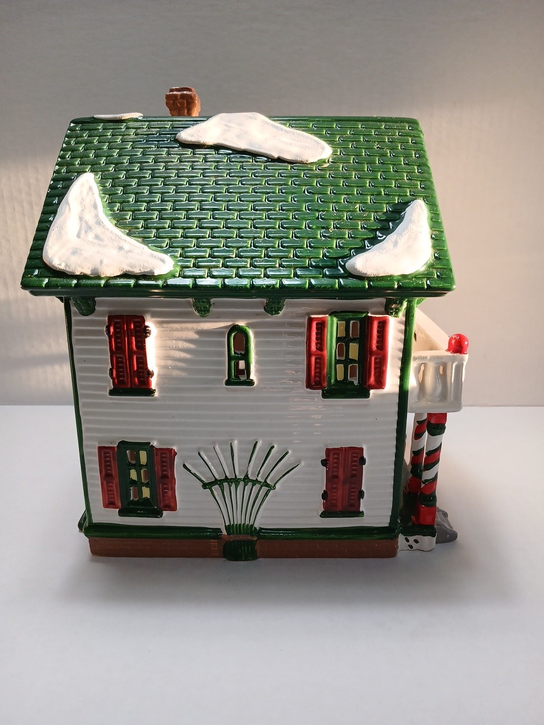 Department 56 The Original Snow Village Peppermint Porch Day Care 54852 No Cord
