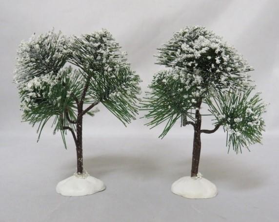 (2) HO / N Scale Train Christmas Village : 4 1/2″ WINTER Snow Covered TREES (EX)