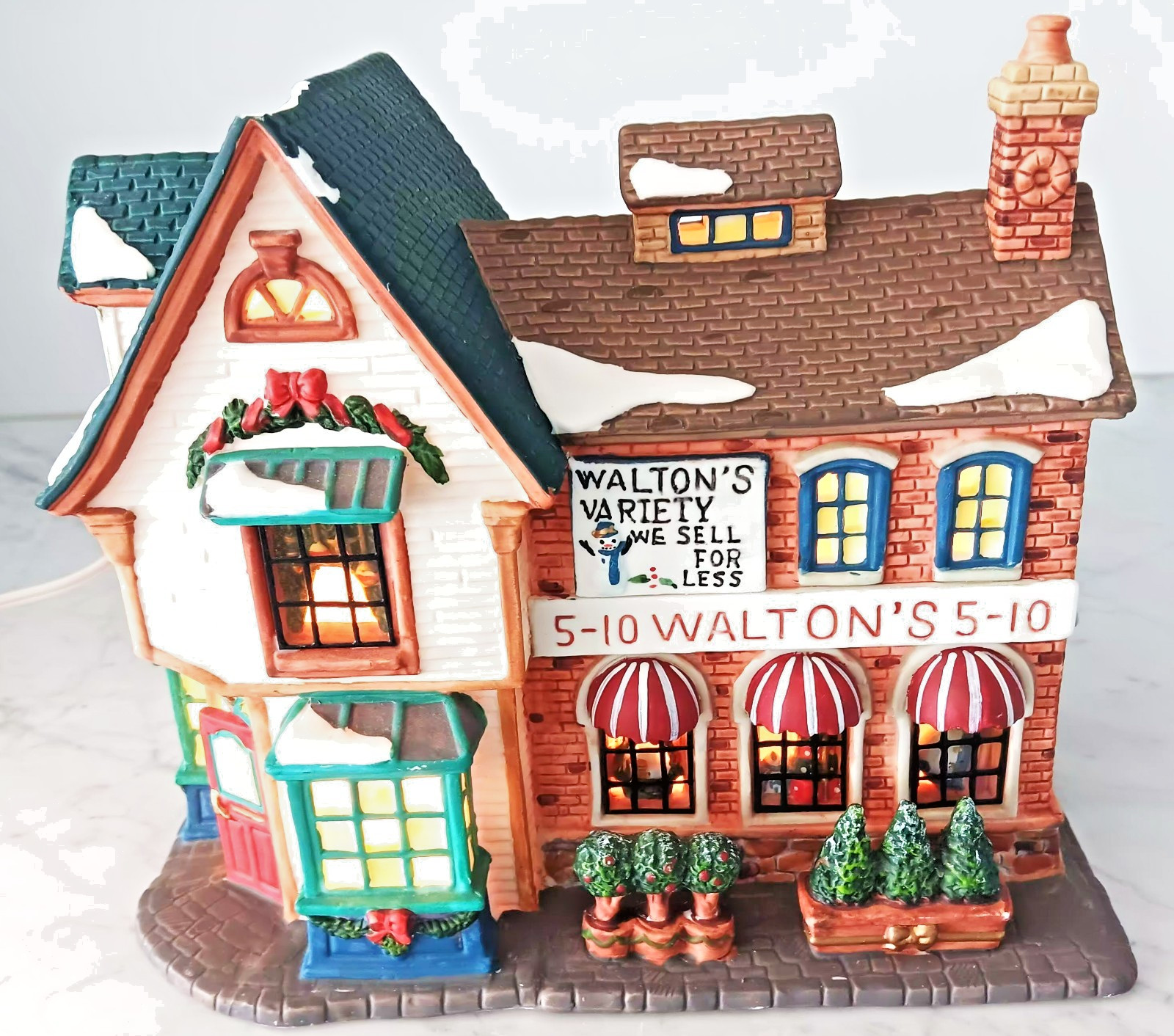 Holiday Time WALTON’S VARIETY 5-10 STORE Lighted Christmas Village