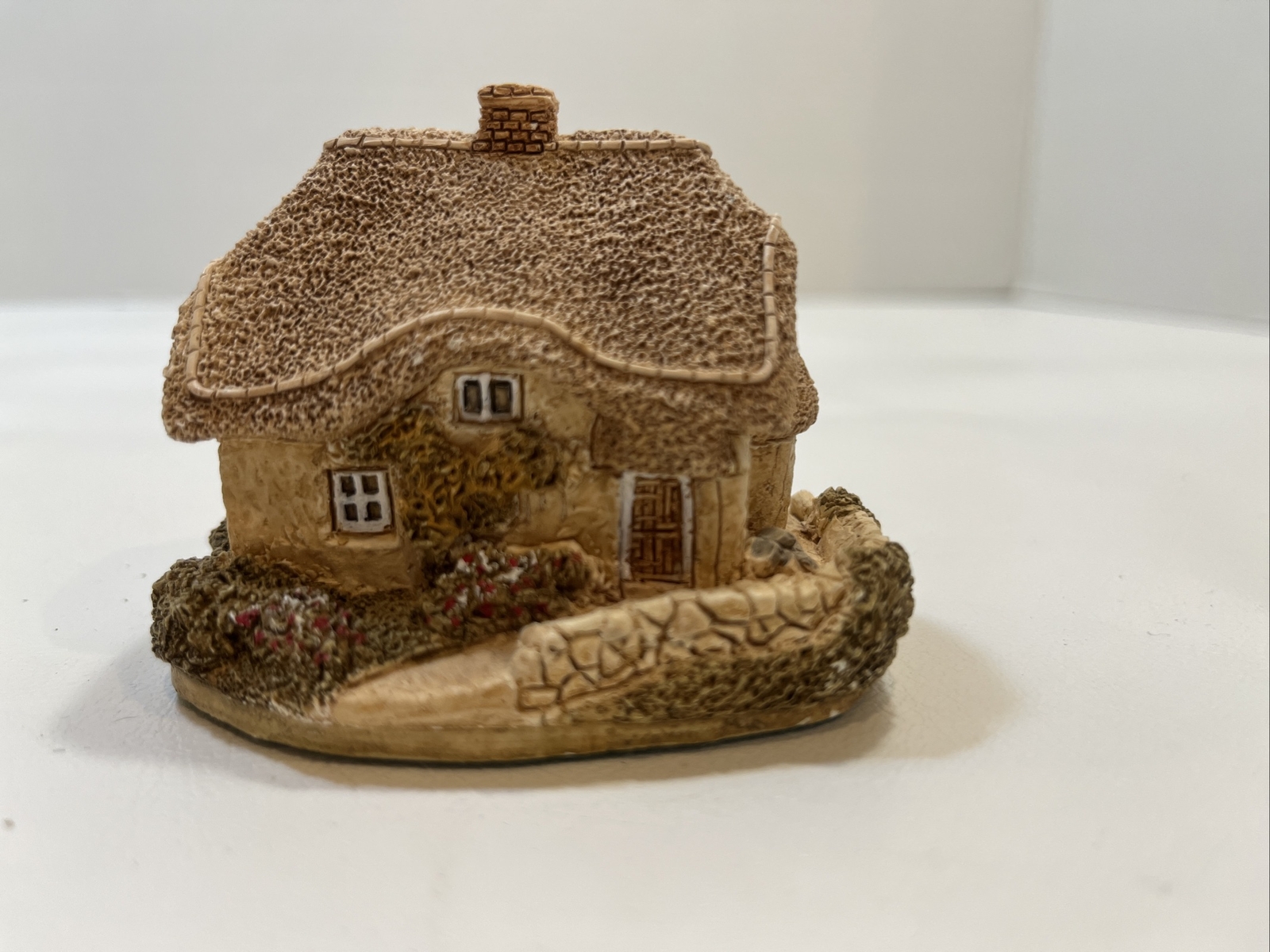 LILLIPUT LANE CLOVER COTTAGE