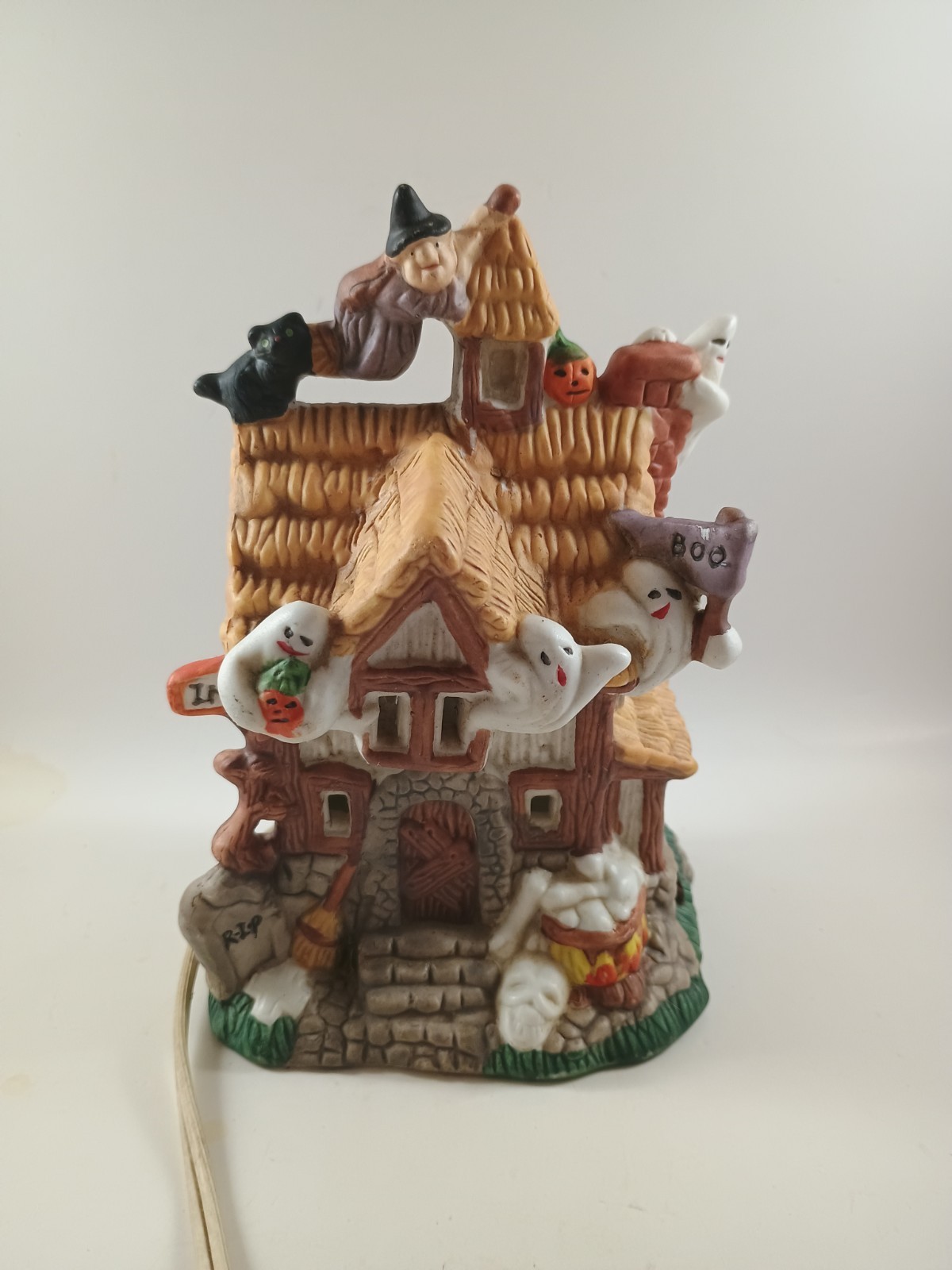 Vintage Haunted House Inn Halloween Ghost Pumpkins Bats Witch Lights Up Orange
