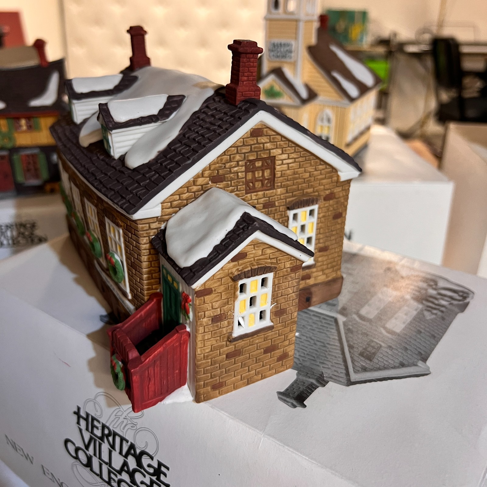 Dept 56 Stoney Brook Town Hall New England Village Heritage Collection 5644-8