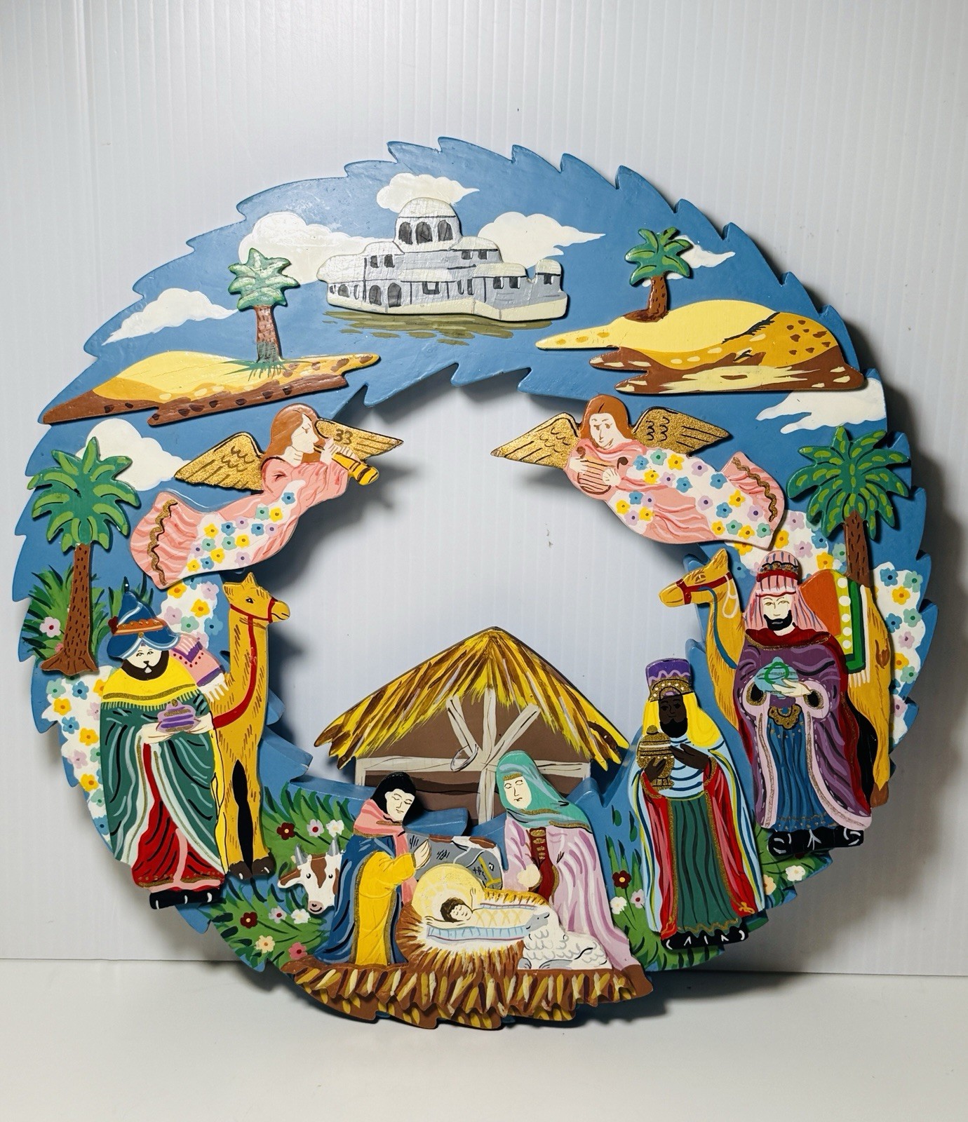 Vtg Pier 1 Hand Painted Wooden Nativity Wreath Christmas 12″ Sri Lanka