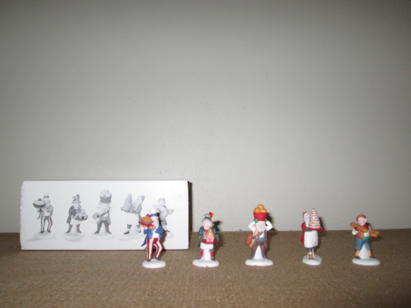 DEPT 56 Heritage Village Early Rising Elves Set Of 5 Accessories w/ Box #56369