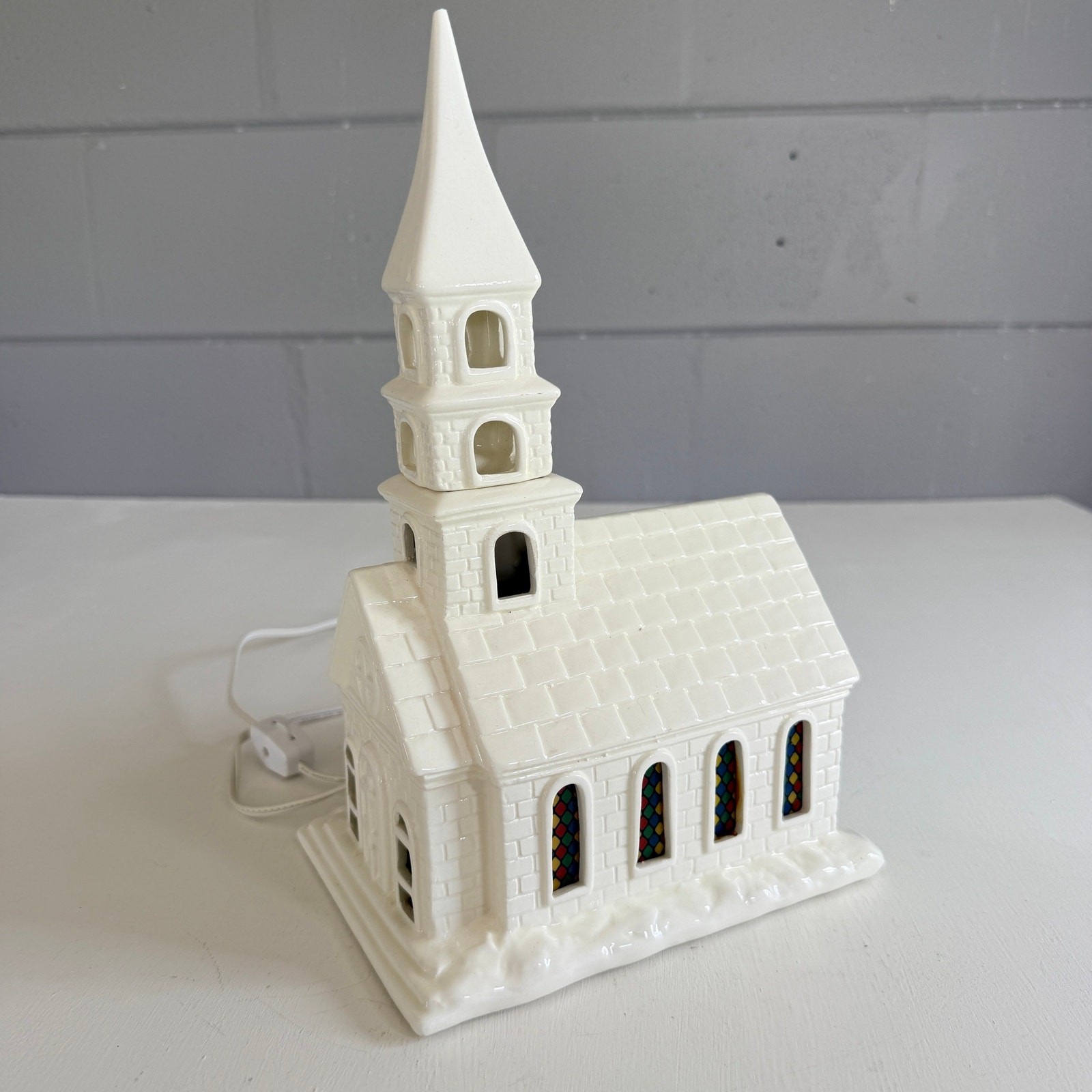 Vintage White Ceramic Byron Molds 1970 Lighted Chapel Church Lamp with Music Box
