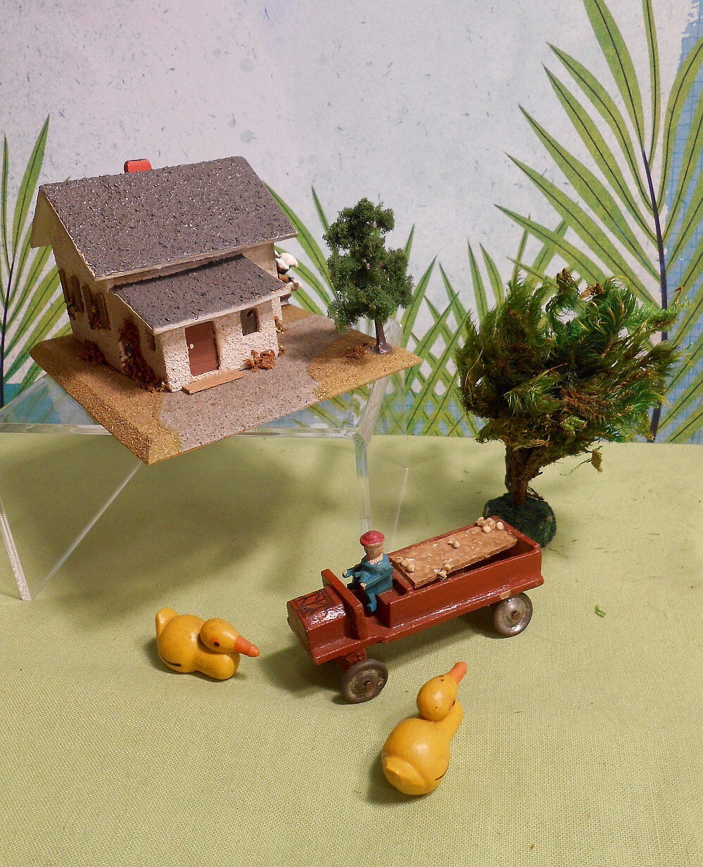 5 pc Lot – German Cottage House, Erzgebirge Truck, Moss Tree, 2 Ducks