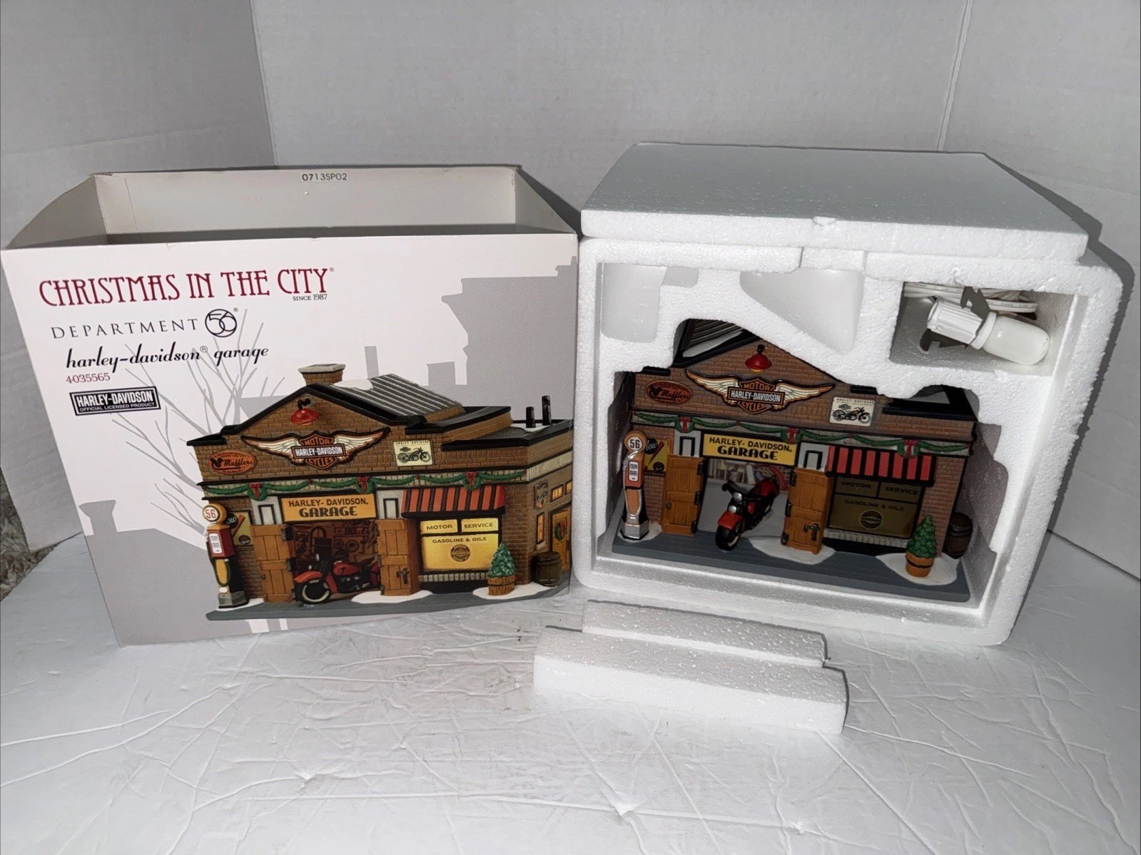 Department 56 Christmas in the City Harley-Davidson Garage 4035565 In Orig Box