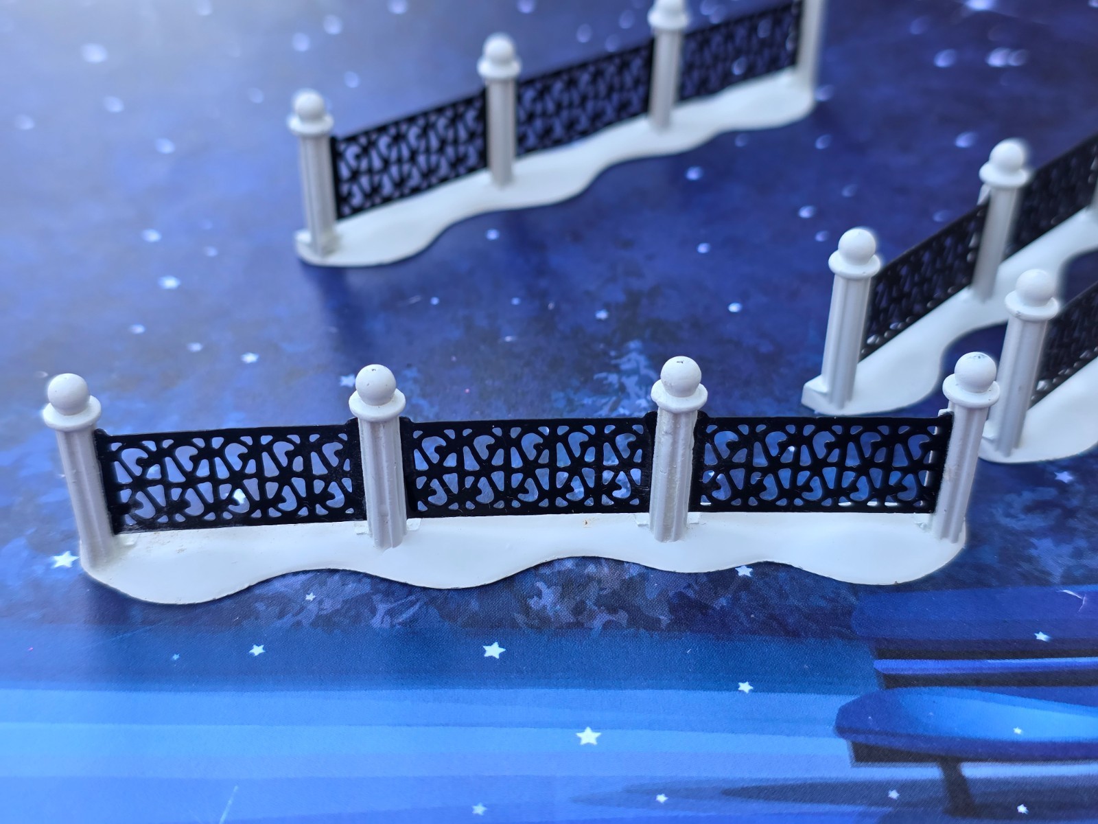 DEPT 56 VILLAGE WROUGHT IRON FENCE 5999-4 SNOW VILLAGE CHRISTMAS